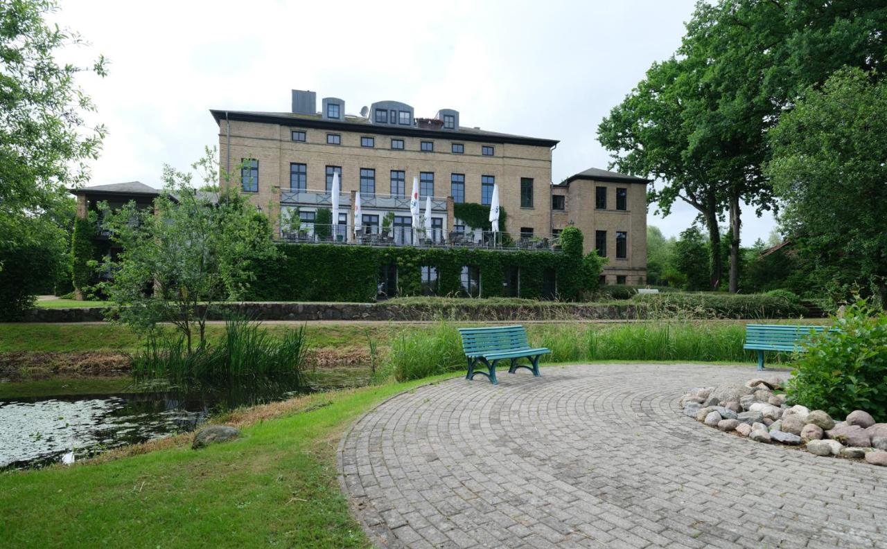 Gutshaus Redewisch Hotel & Restaurant Больтенгаген Екстер'єр фото
