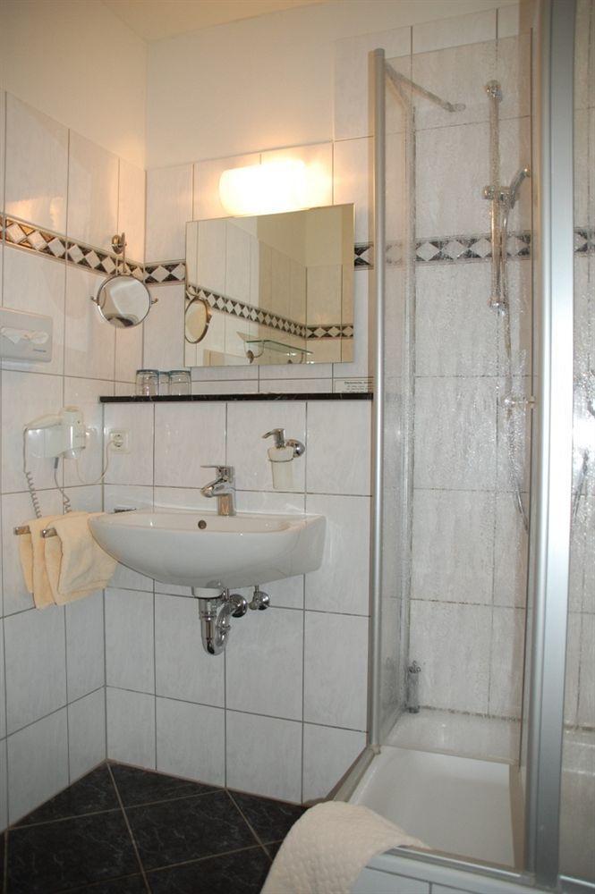 Gutshaus Redewisch Hotel & Restaurant Больтенгаген Екстер'єр фото